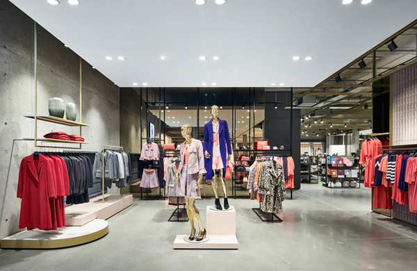 Geschliffener Boden im Gateway Gardens Plaza